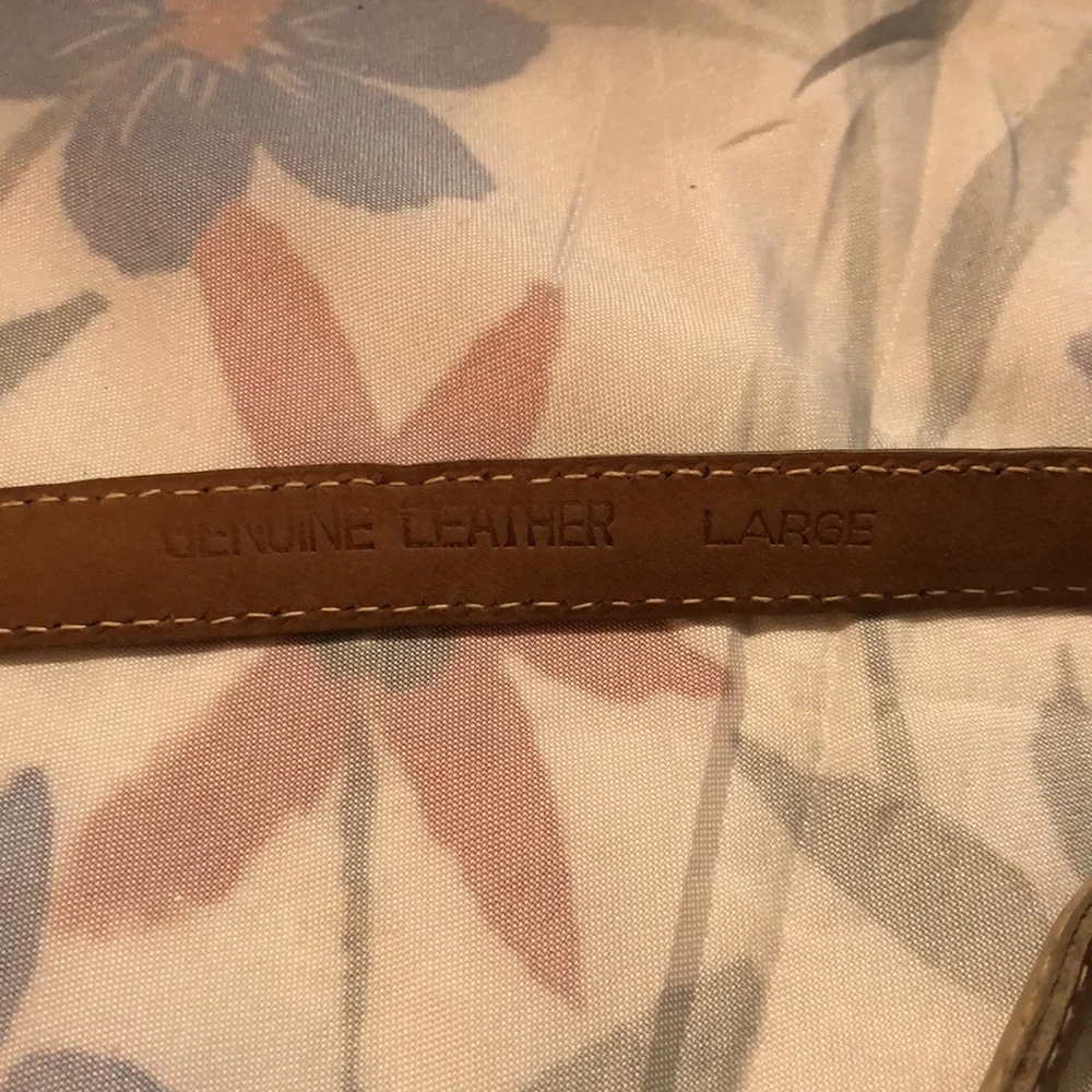 Vintage Women’s Cream Leather Belt L (28-33”) 36.5”Long .75 Wide